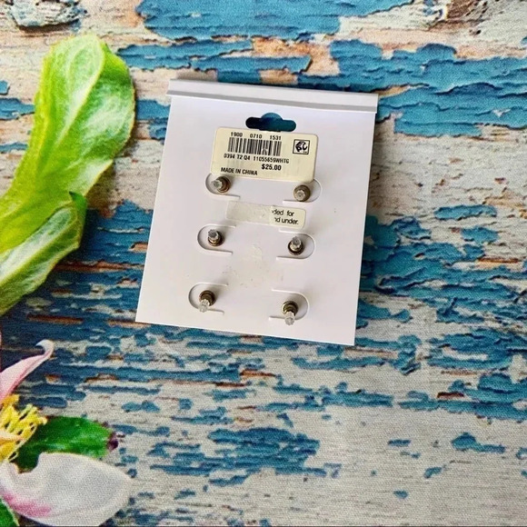 Inspired Life 3 Piece Set Geometric Stud Earrings Brand New - Picture 3 of 5